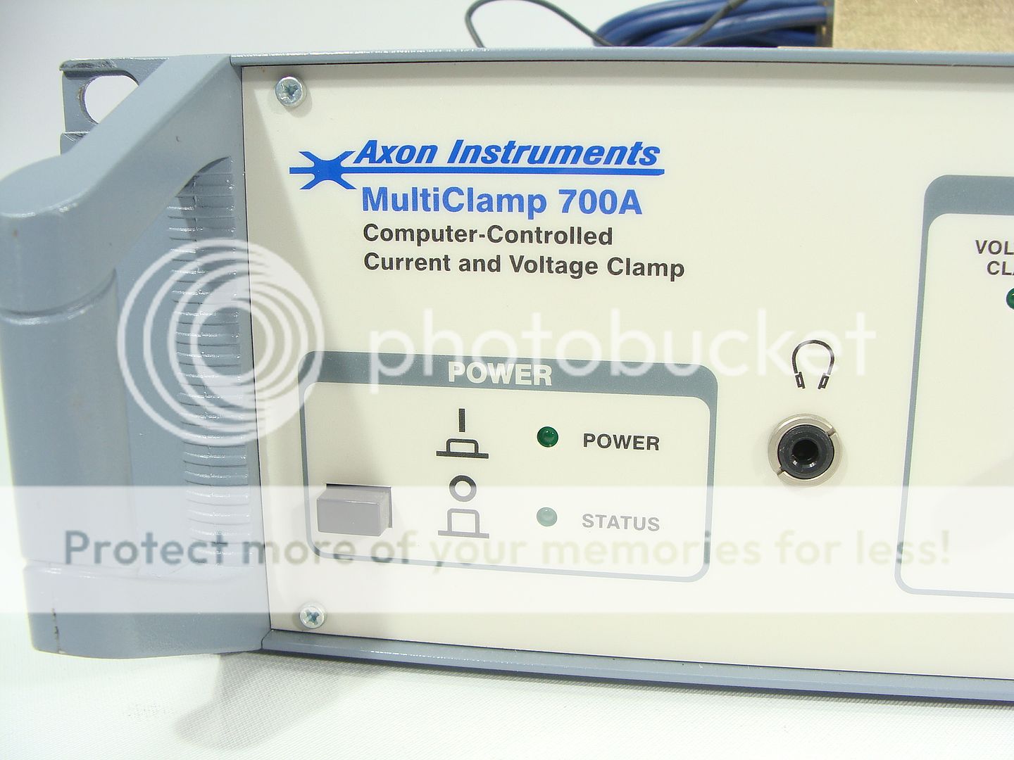 Axon Instruments MultiClamp 700A Patch Clamp Amplifier w/ (2) CV7A